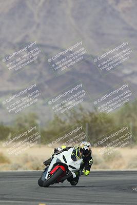 media/Oct-30-2025-Racers Edge (Thu) [[dabbdaf680]]/3-B Group/Session 5 (Turn 6)/